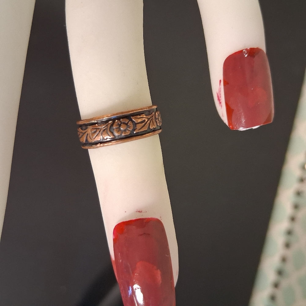 Elegant Floral Copper Ring